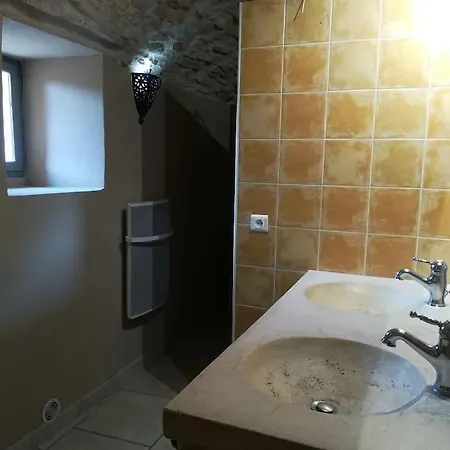De Charme 80 M², Piscine, Proche D'uzes. Сasa de vacaciones Vezenobres