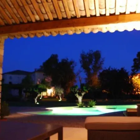 De Charme 80 M², Piscine, Proche D'uzes.