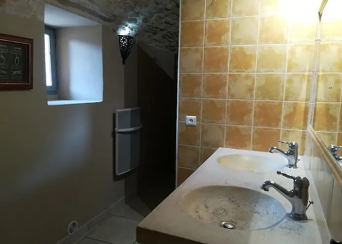 De Charme 80 M², Piscine, Proche D'uzes. 펜션 Vezenobres