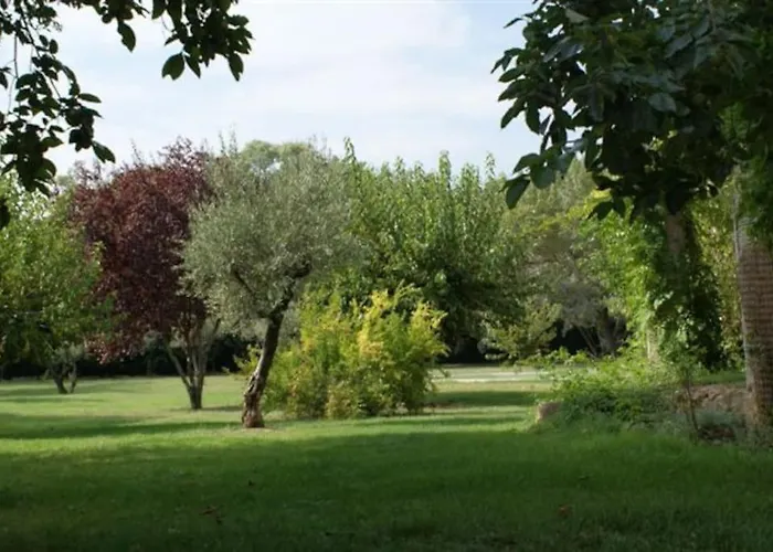 De Charme 80 M², Piscine, Proche D'uzes.
