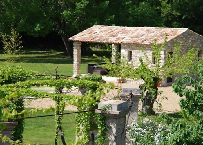 De Charme 80 M², Piscine, Proche D'uzes.