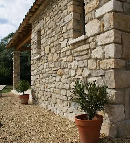 펜션 De Charme 80 M², Piscine, Proche D'uzes.