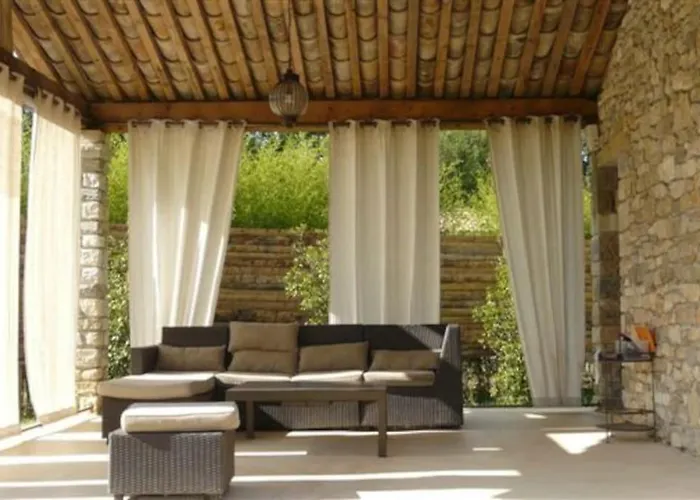 De Charme 80 M², Piscine, Proche D'uzes. * Vezenobres
