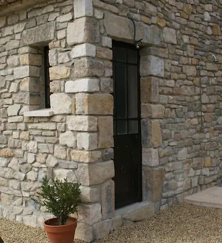 펜션 De Charme 80 M², Piscine, Proche D'uzes. Vezenobres