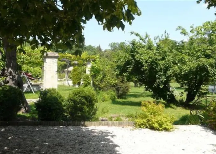 펜션 De Charme 80 M², Piscine, Proche D'uzes.