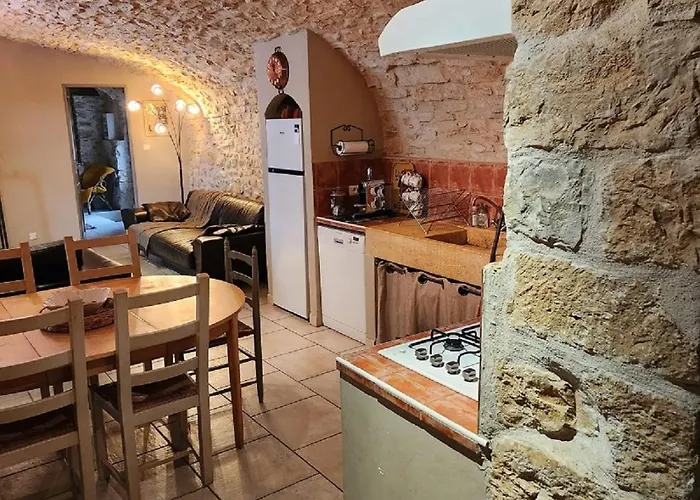 펜션 De Charme 80 M², Piscine, Proche D'uzes.